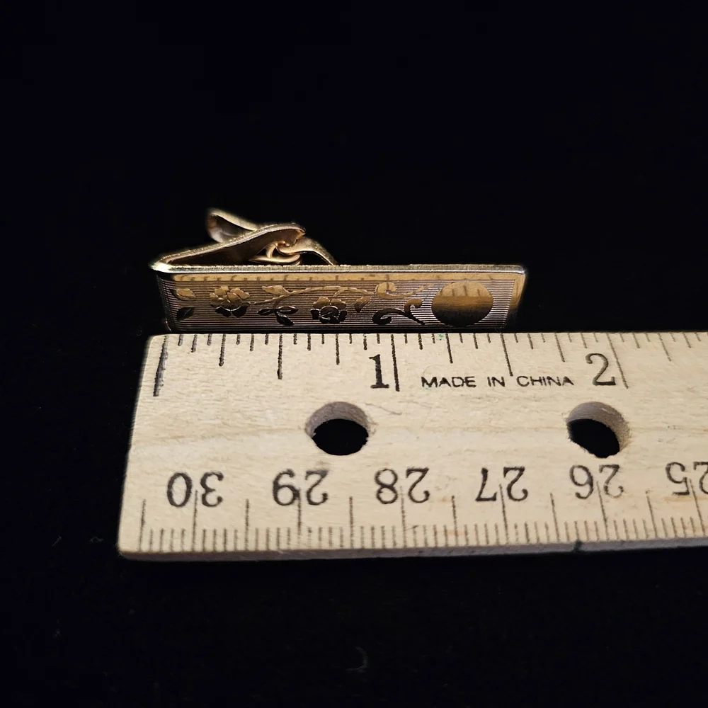 Vintage Gold Tone with Rose Detail Cufflink & Tie Bar Set